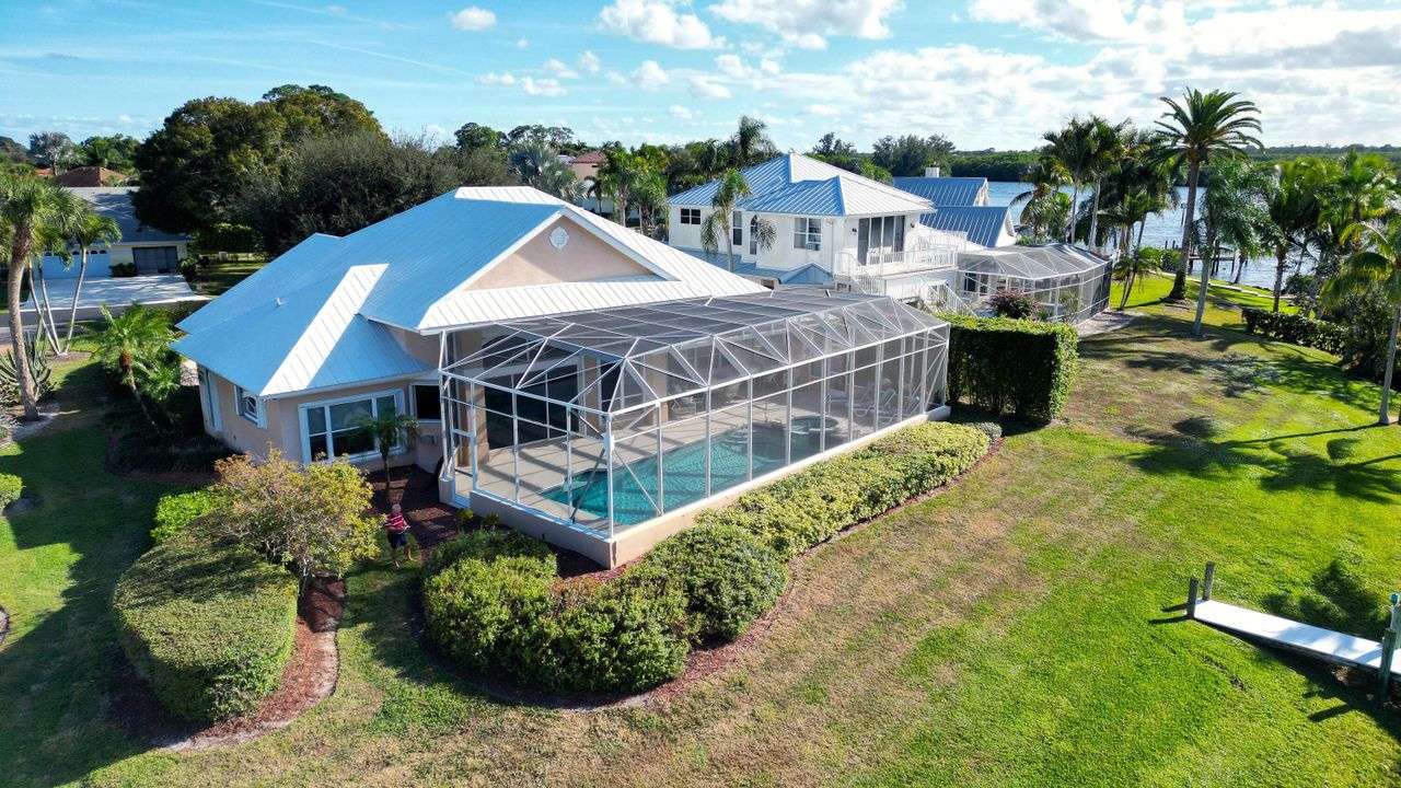 For Sale: $1,650,000 (3 beds, 3 baths, 2616 Square Feet)