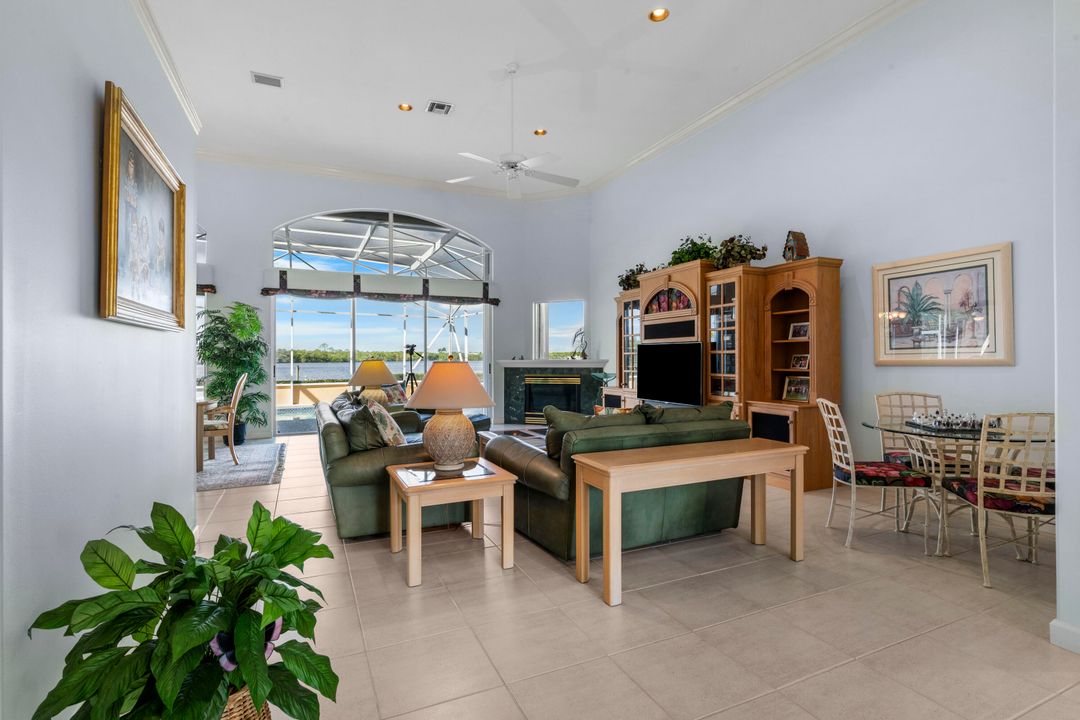 For Sale: $1,650,000 (3 beds, 3 baths, 2616 Square Feet)