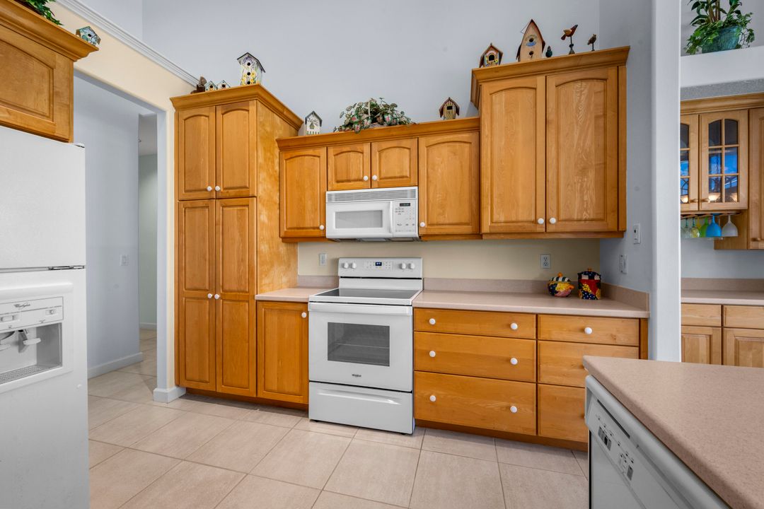 For Sale: $1,650,000 (3 beds, 3 baths, 2616 Square Feet)