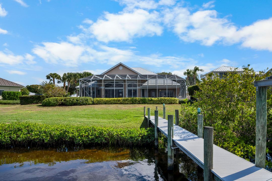 For Sale: $1,650,000 (3 beds, 3 baths, 2616 Square Feet)