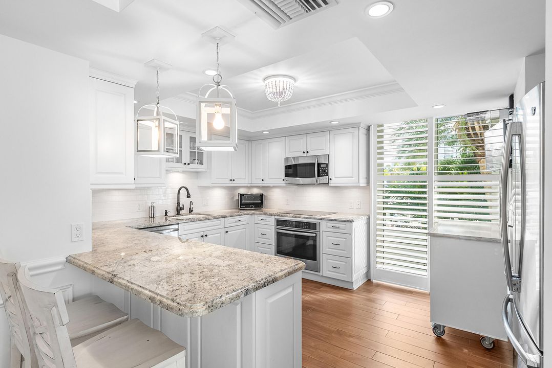 For Sale: $1,595,000 (3 beds, 3 baths, 1834 Square Feet)