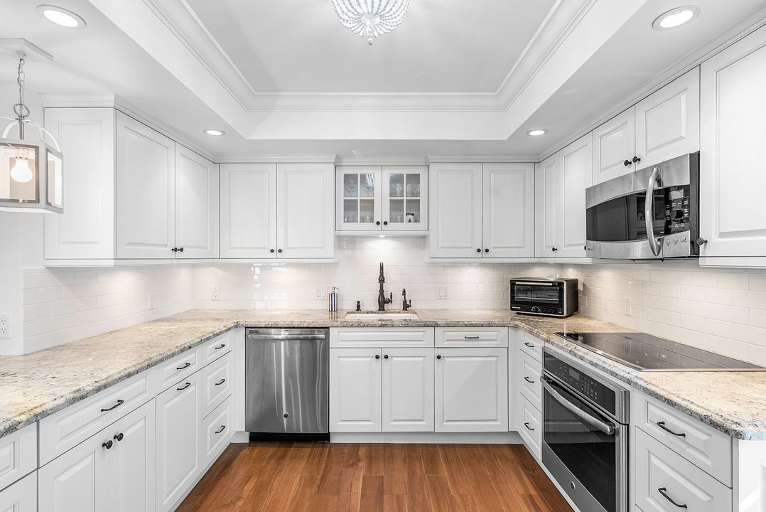 For Sale: $1,595,000 (3 beds, 3 baths, 1834 Square Feet)