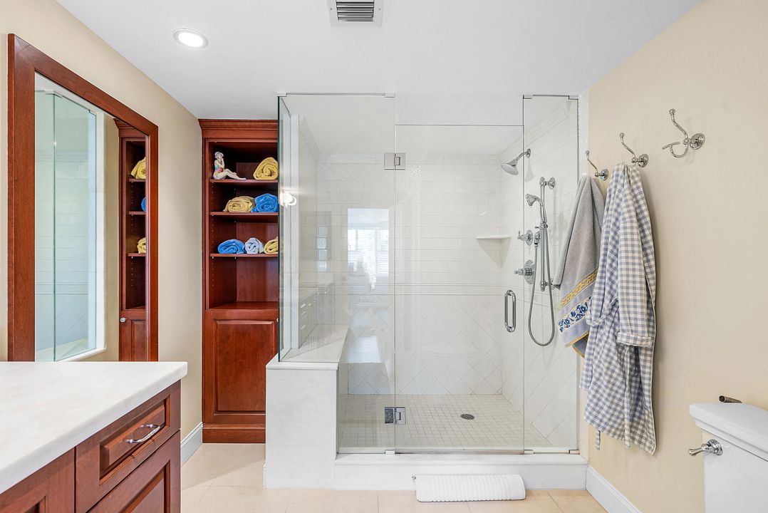 For Sale: $1,595,000 (3 beds, 3 baths, 1834 Square Feet)