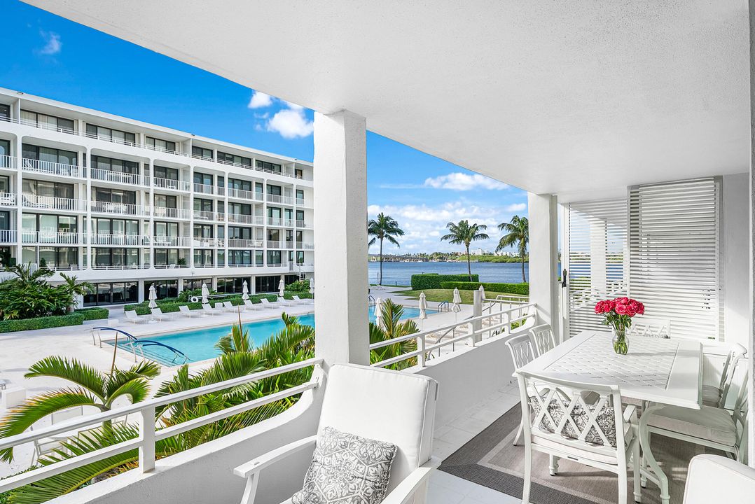 For Sale: $1,595,000 (3 beds, 3 baths, 1834 Square Feet)