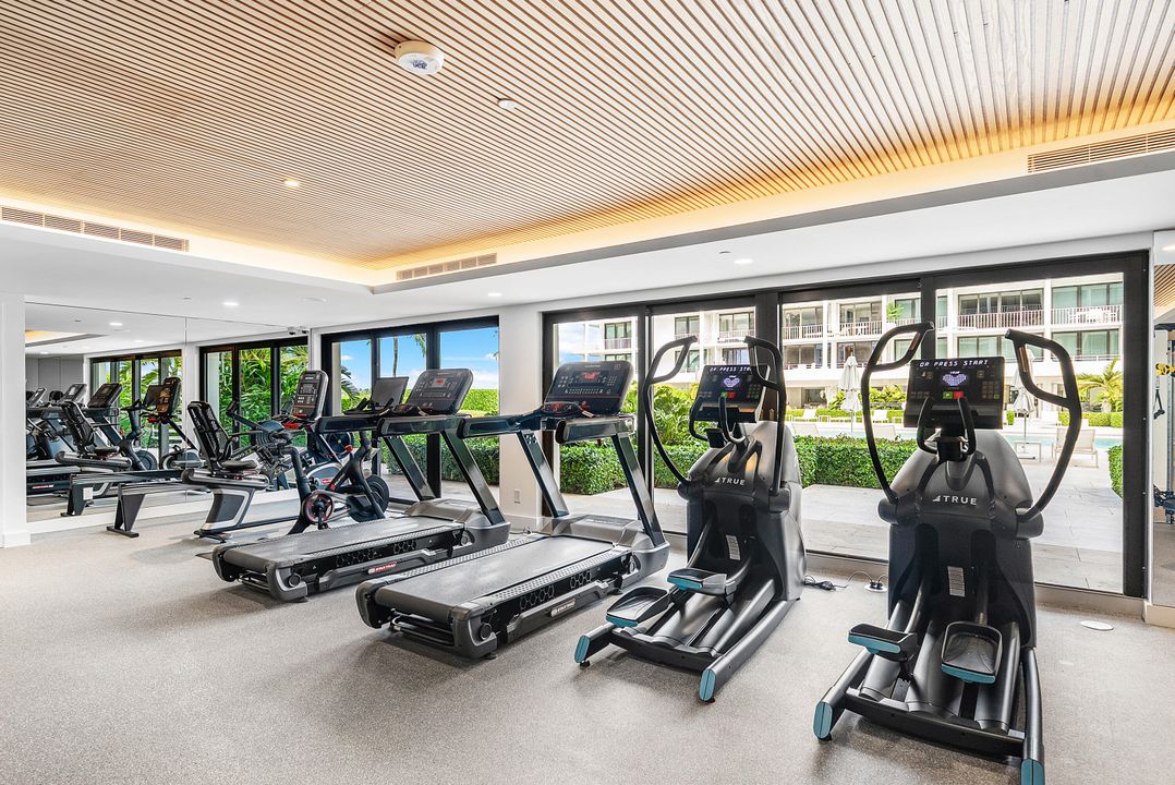 For Sale: $1,595,000 (3 beds, 3 baths, 1834 Square Feet)