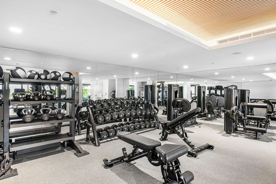 For Sale: $1,595,000 (3 beds, 3 baths, 1834 Square Feet)