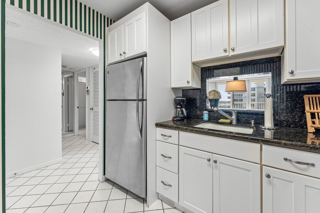 出租: $2,200 (1 贝兹, 1 浴室, 785 平方英尺)