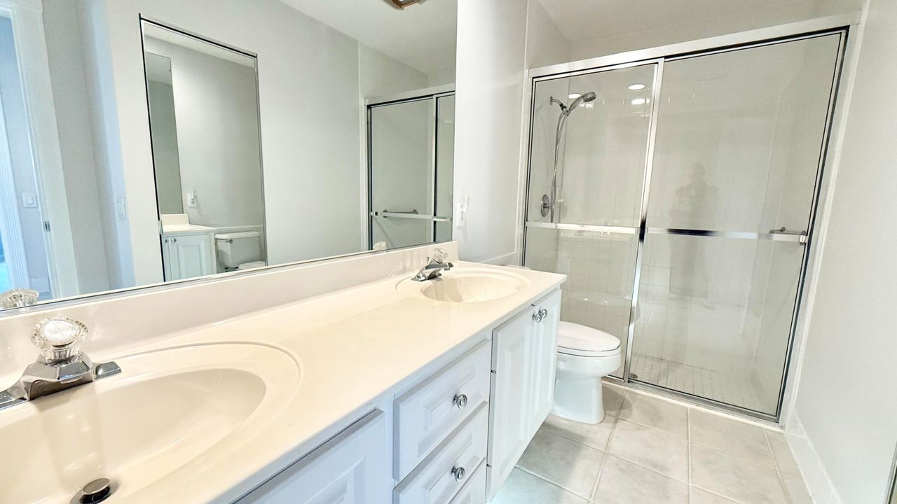 For Sale: $409,900 (2 beds, 2 baths, 1680 Square Feet)