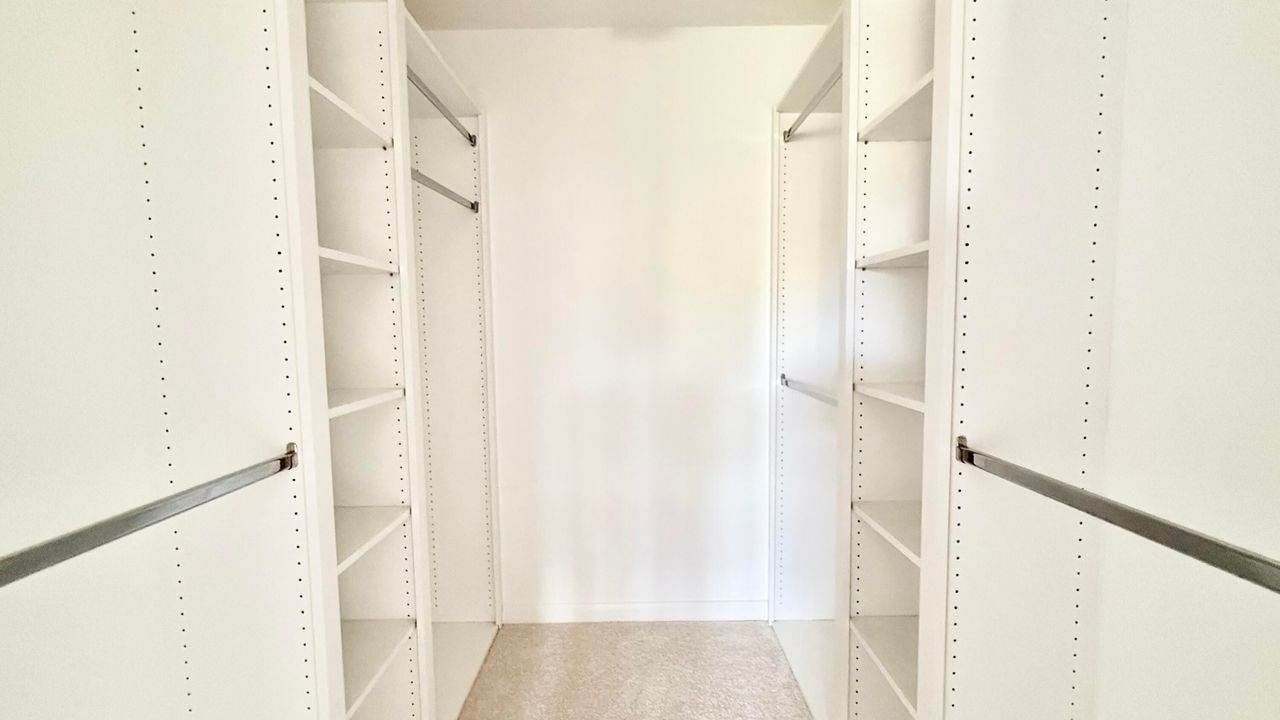 For Sale: $409,900 (2 beds, 2 baths, 1680 Square Feet)