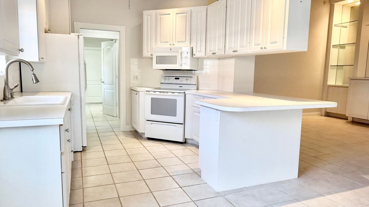 For Sale: $409,900 (2 beds, 2 baths, 1680 Square Feet)