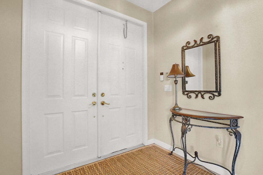 For Sale: $900,000 (5 beds, 3 baths, 3635 Square Feet)