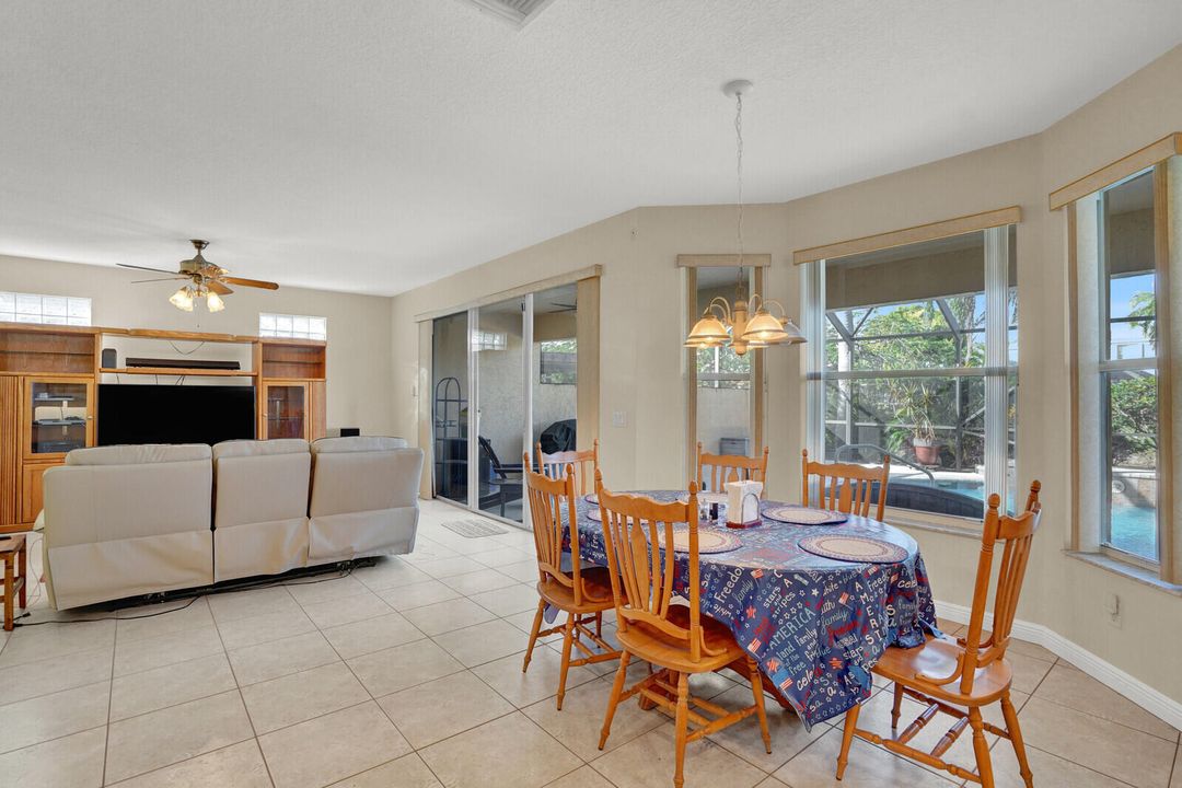 For Sale: $900,000 (5 beds, 3 baths, 3635 Square Feet)