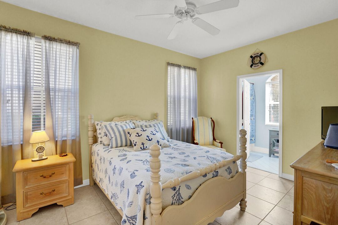 For Sale: $900,000 (5 beds, 3 baths, 3635 Square Feet)