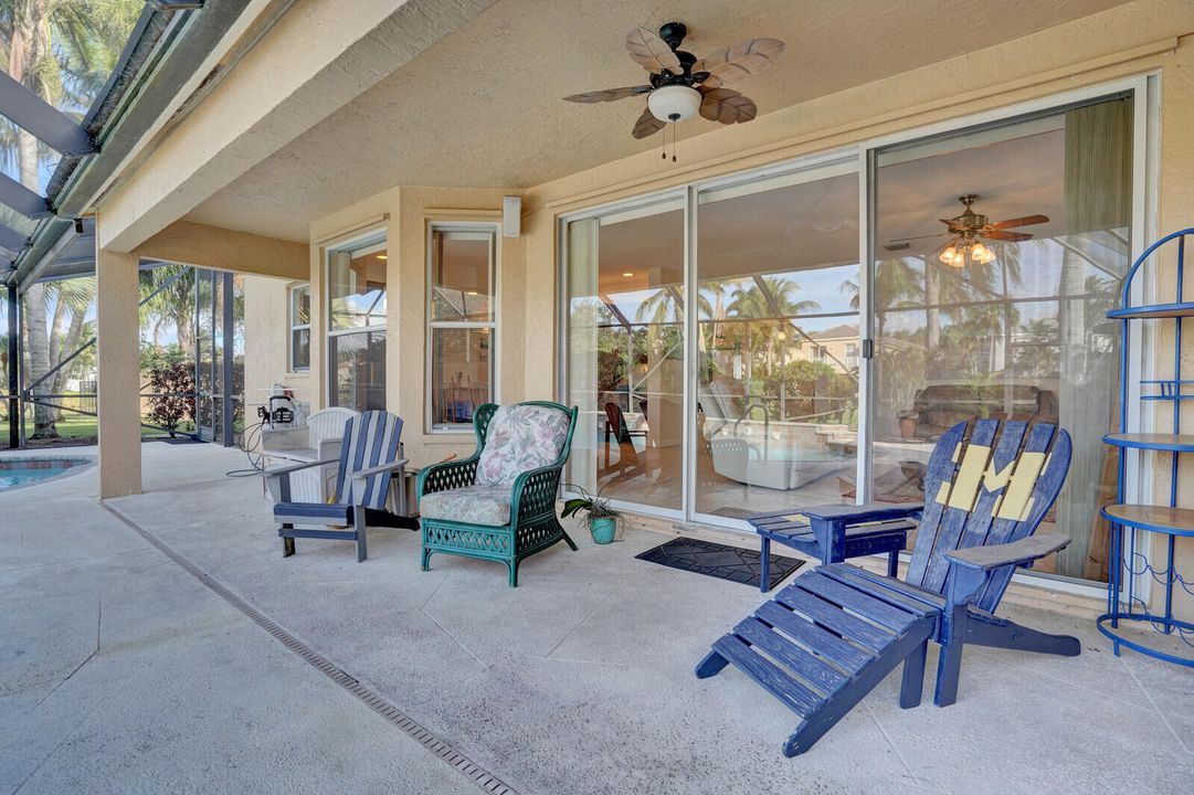 For Sale: $900,000 (5 beds, 3 baths, 3635 Square Feet)