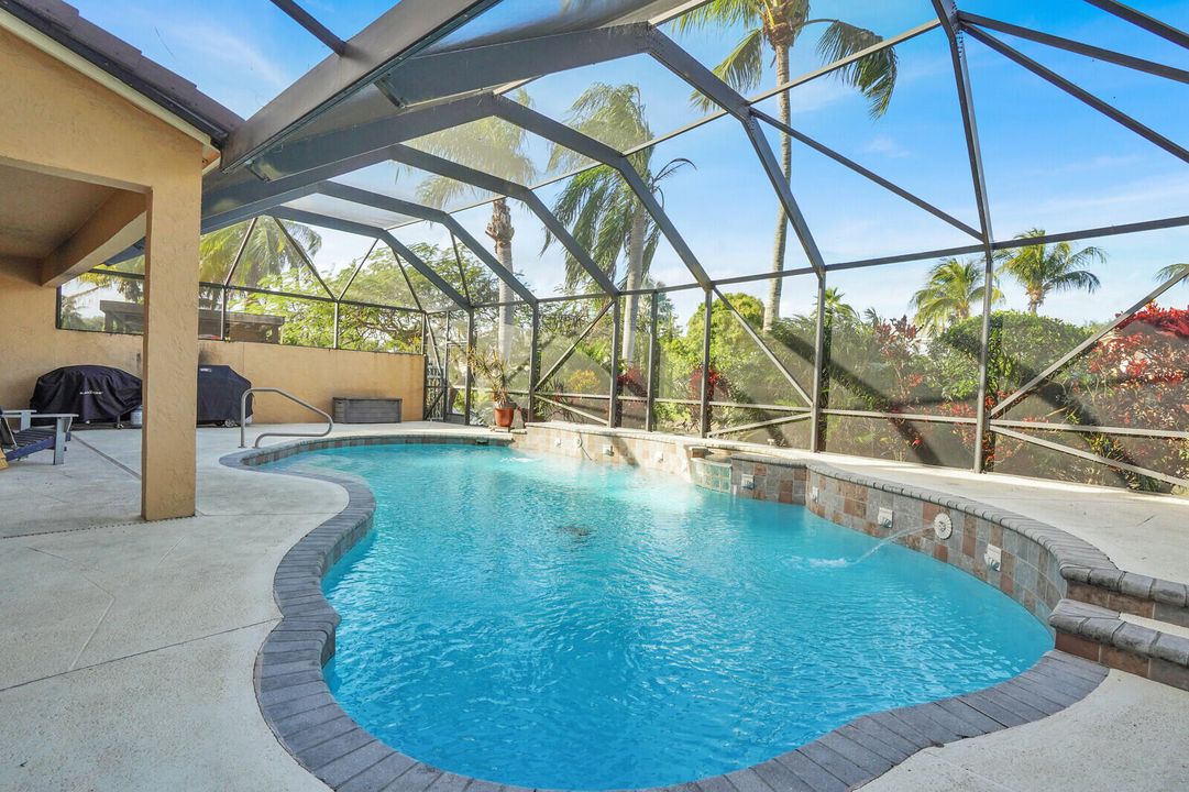 For Sale: $900,000 (5 beds, 3 baths, 3635 Square Feet)