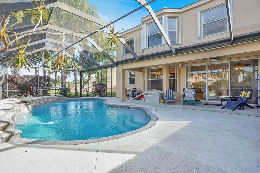 For Sale: $900,000 (5 beds, 3 baths, 3635 Square Feet)