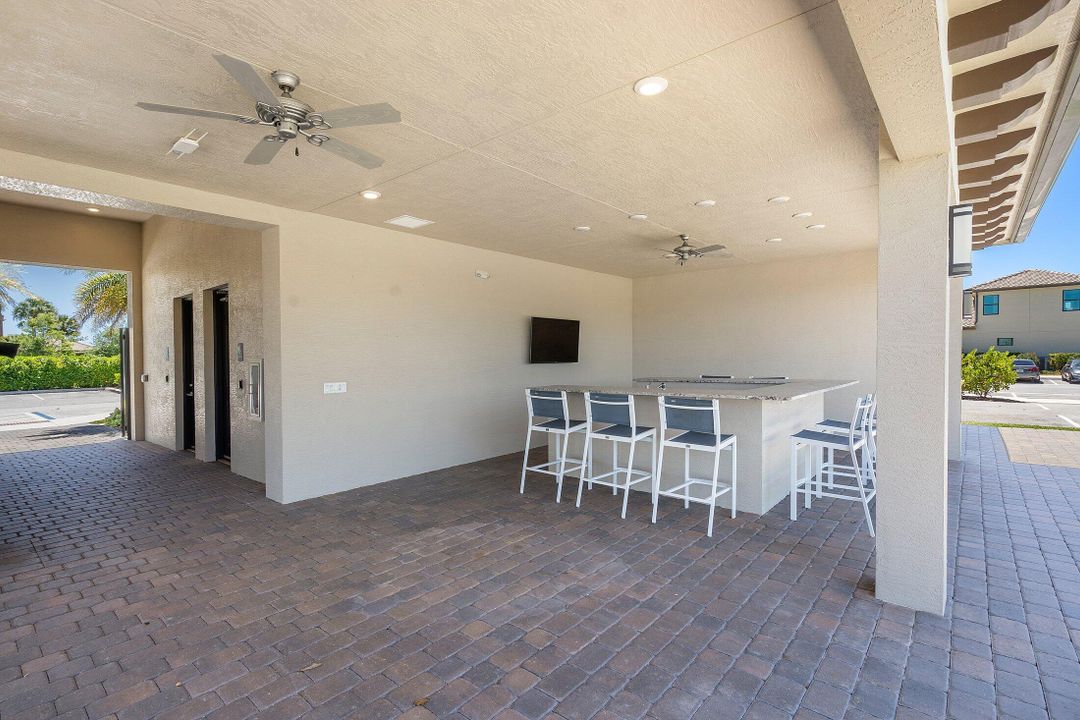 En Venta: $749,000 (3 camas, 3 baños, 2554 Pies cuadrados)