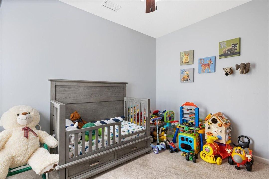 En Venta: $455,000 (4 camas, 2 baños, 1935 Pies cuadrados)