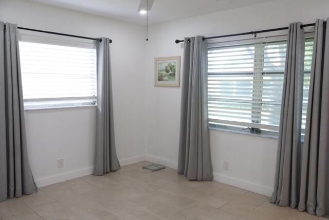 En Venta: $390,000 (3 camas, 2 baños, 1383 Pies cuadrados)