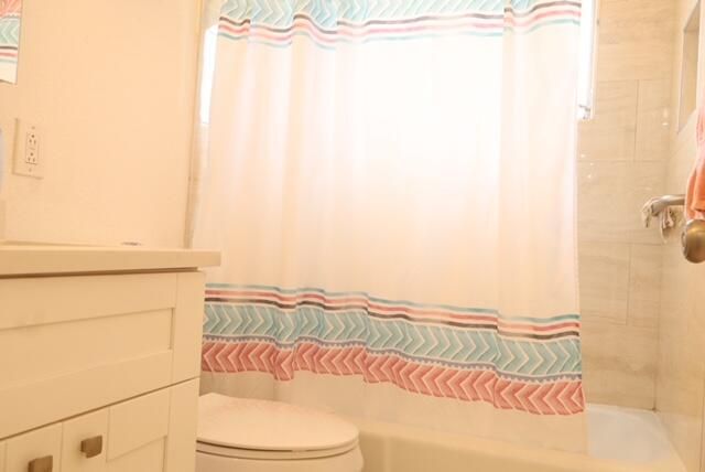 En Venta: $390,000 (3 camas, 2 baños, 1383 Pies cuadrados)