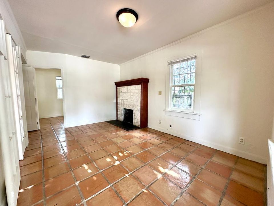 En Renta: $1,800 (3 camas, 1 baños, 925 Pies cuadrados)