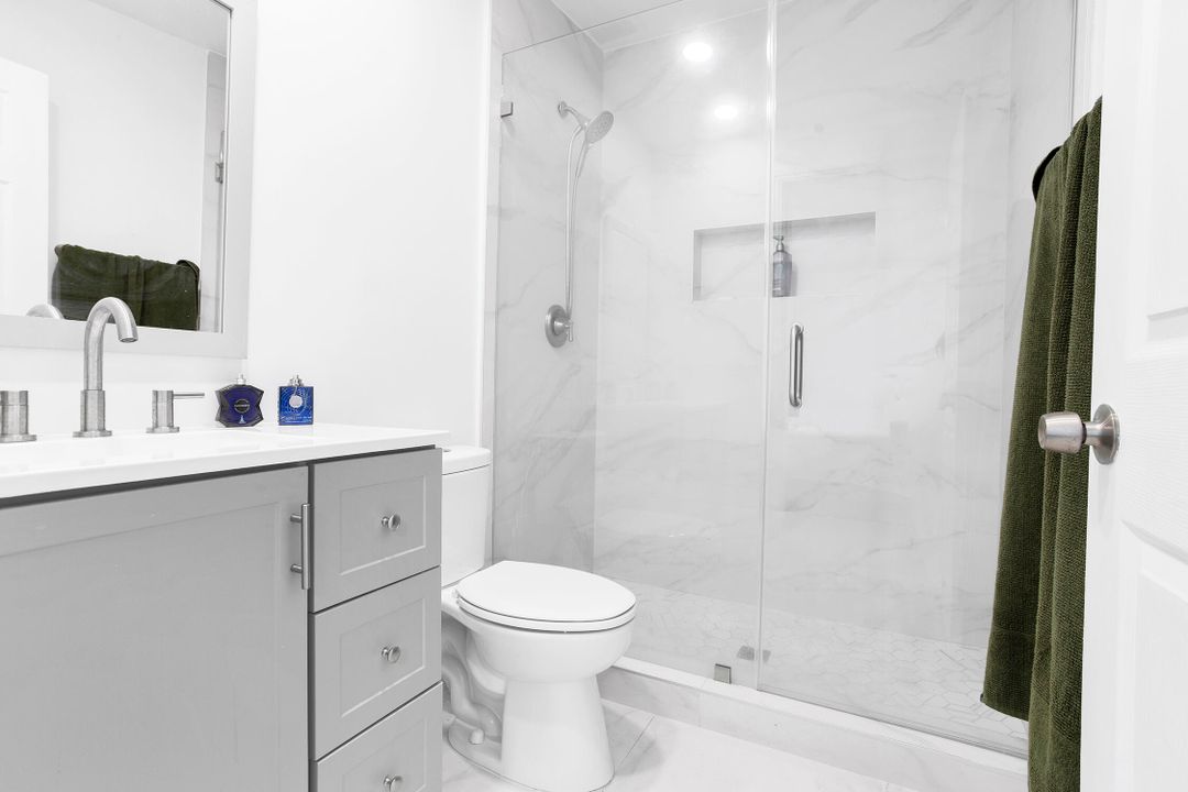 На продажу: $405,900 (3 спален, 1 ванн, 828 Квадратных фут)