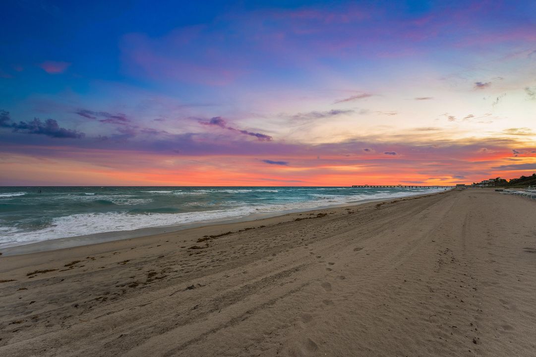 For Sale: $1,595,000 (3 beds, 3 baths, 1834 Square Feet)