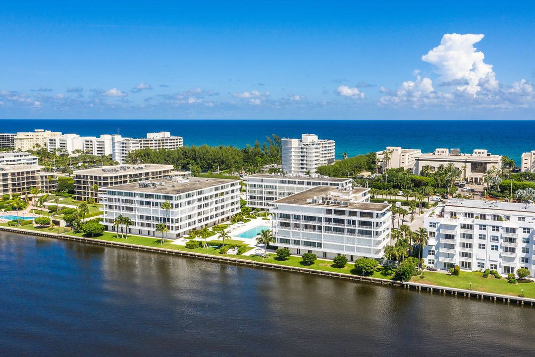 For Sale: $1,595,000 (3 beds, 3 baths, 1834 Square Feet)