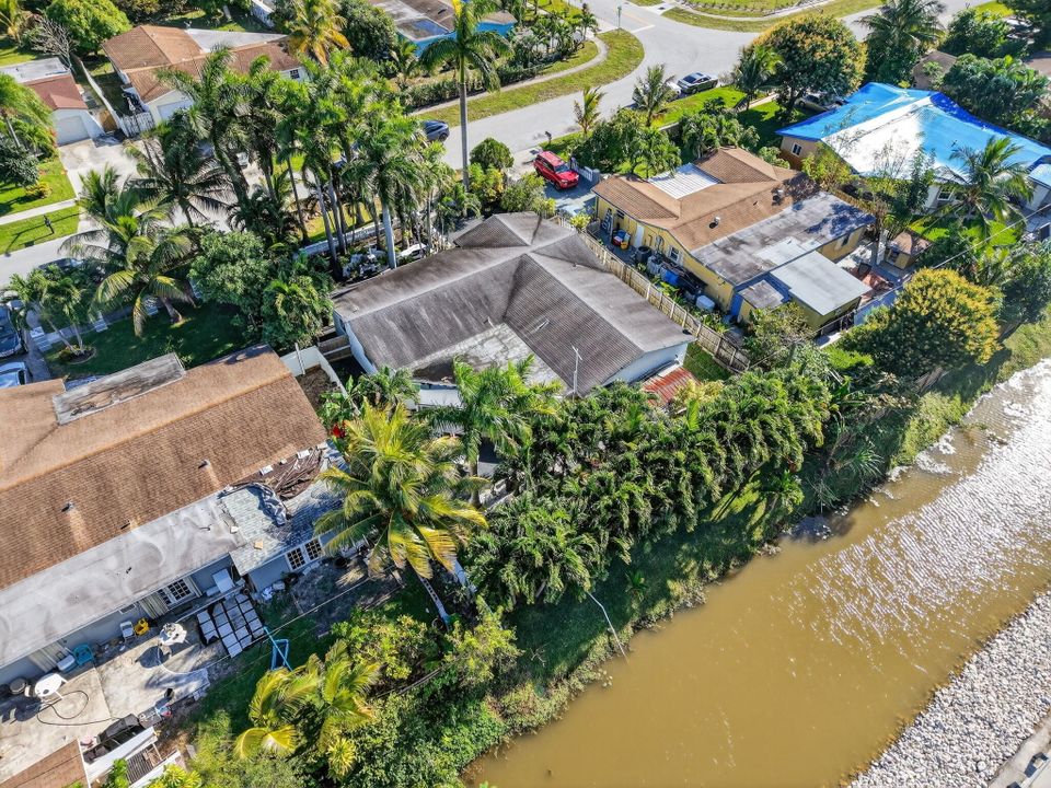 For Sale: $495,000 (3 beds, 2 baths, 2063 Square Feet)