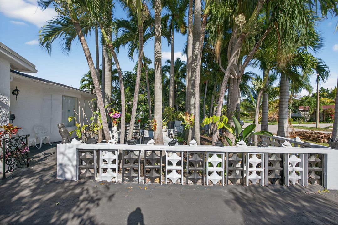 For Sale: $495,000 (3 beds, 2 baths, 2063 Square Feet)