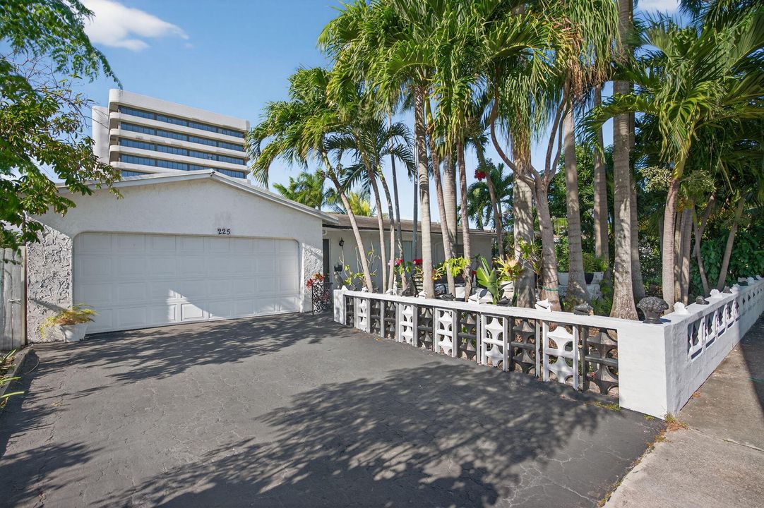 For Sale: $495,000 (3 beds, 2 baths, 2063 Square Feet)