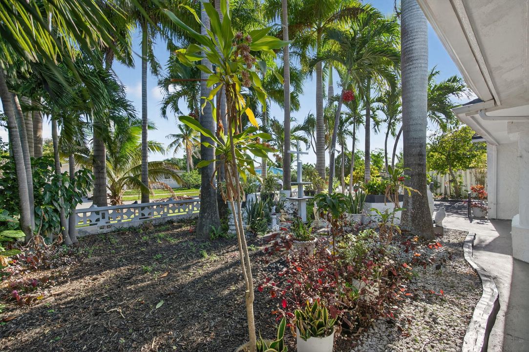 For Sale: $495,000 (3 beds, 2 baths, 2063 Square Feet)