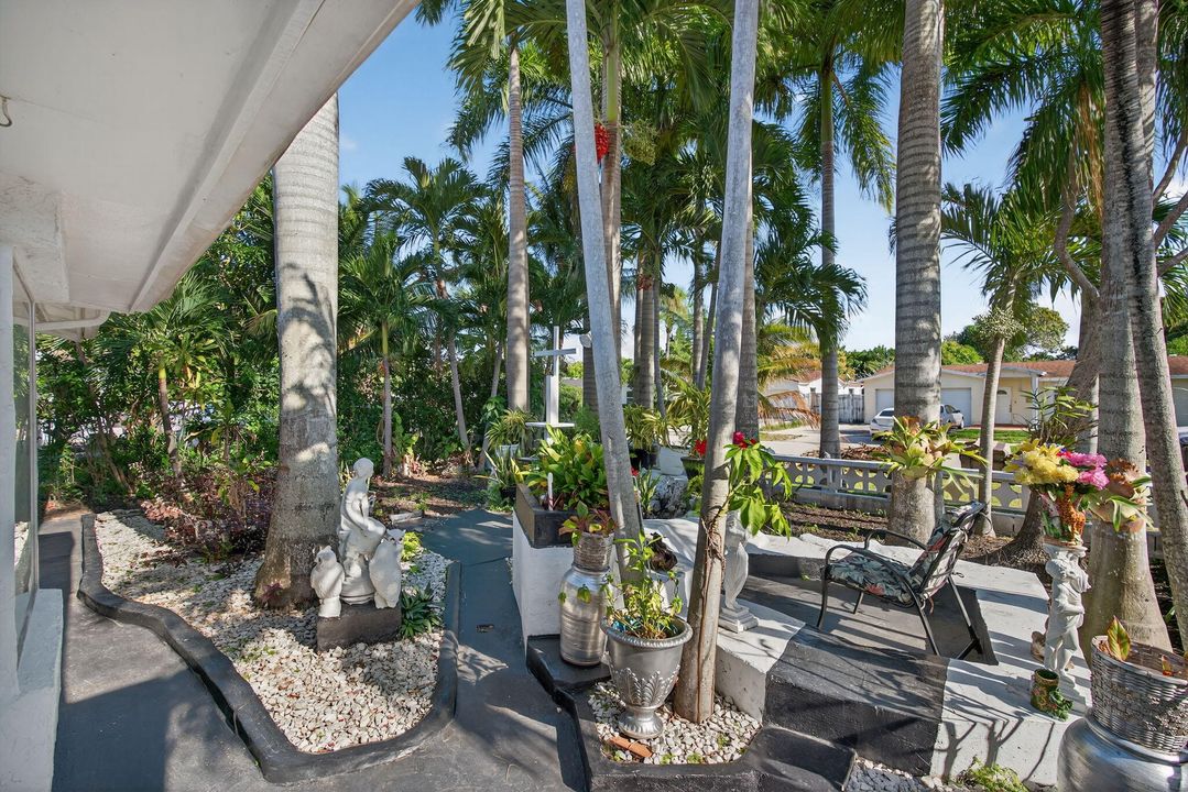 For Sale: $495,000 (3 beds, 2 baths, 2063 Square Feet)