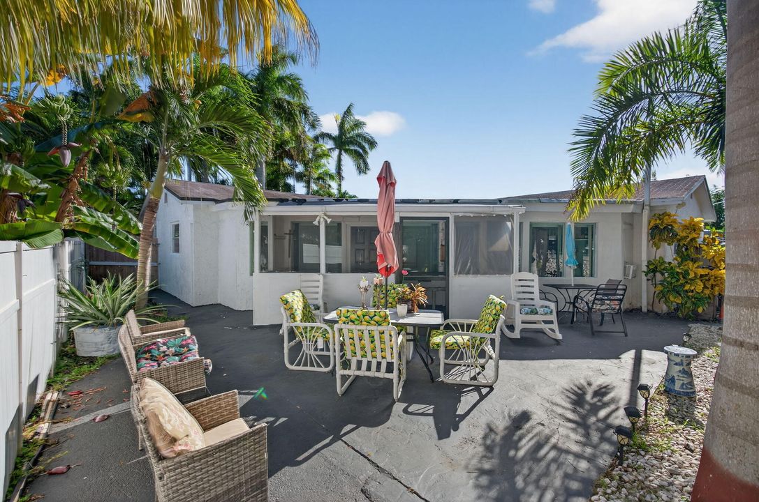 For Sale: $495,000 (3 beds, 2 baths, 2063 Square Feet)