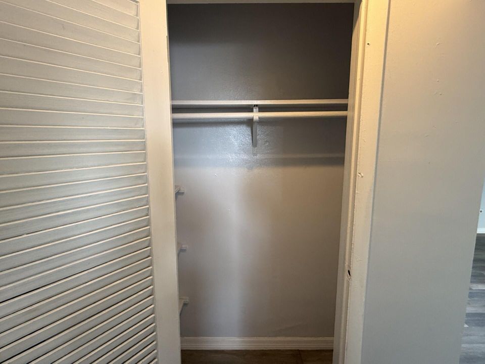 For Rent: $1,400 (1 beds, 1 baths, 500 Square Feet)