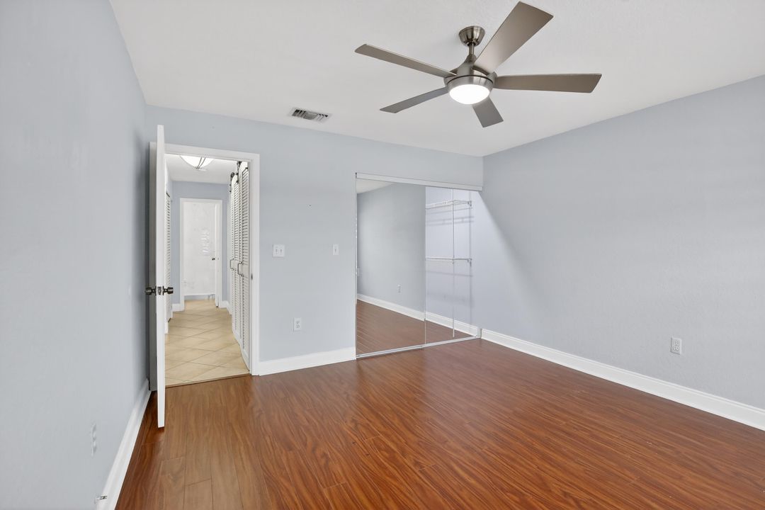For Sale: $369,000 (2 beds, 1 baths, 910 Square Feet)