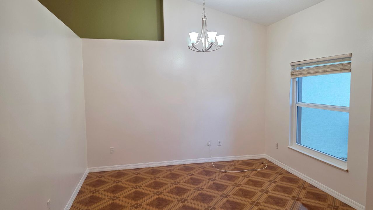 For Sale: $525,000 (4 beds, 3 baths, 2637 Square Feet)