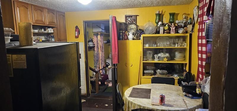 На продажу: $90,000 (3 спален, 1 ванн, 912 Квадратных фут)