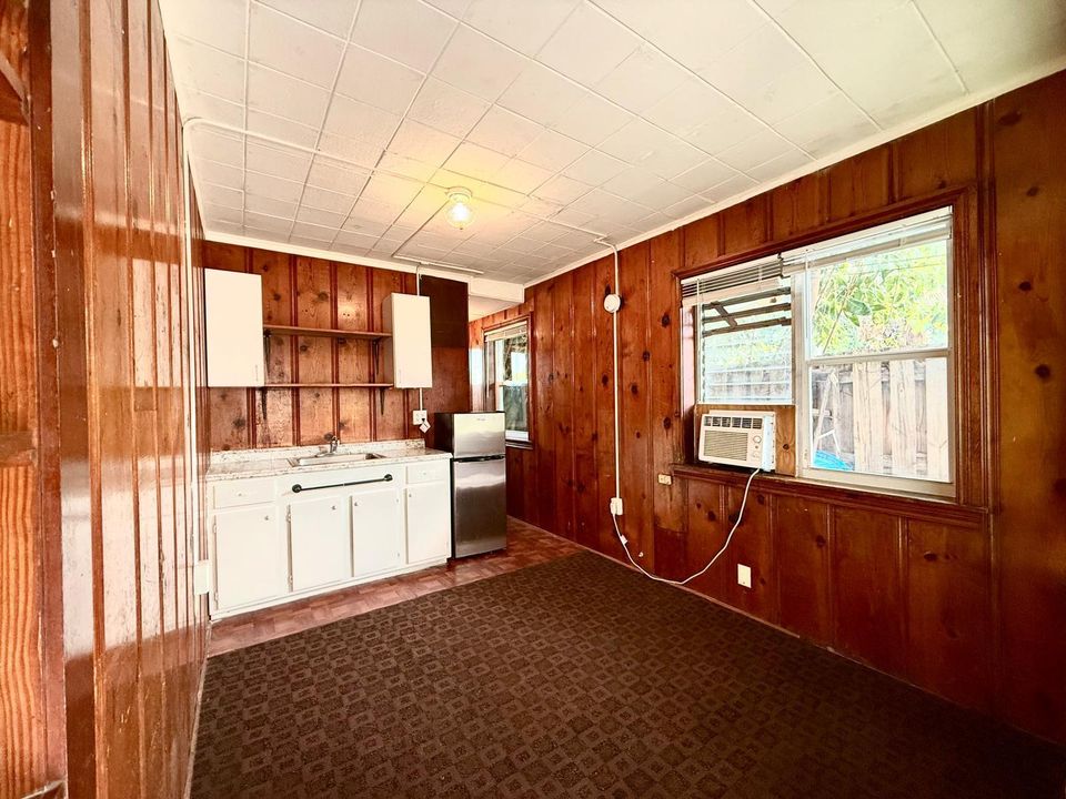 En Renta: $900 (0 camas, 1 baños, 750 Pies cuadrados)