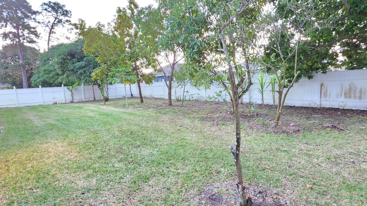 For Sale: $525,000 (4 beds, 3 baths, 2637 Square Feet)