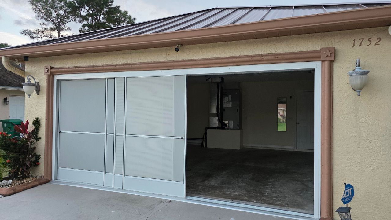 For Sale: $525,000 (4 beds, 3 baths, 2637 Square Feet)