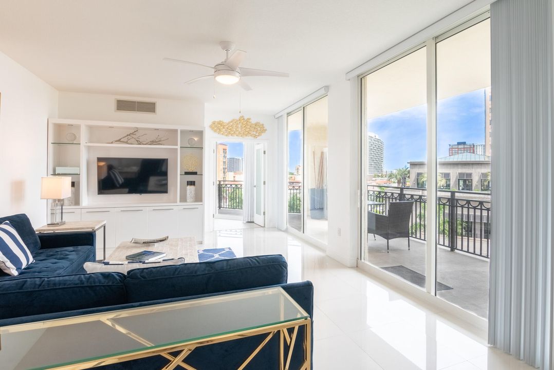 For Rent: $6,725 (2 beds, 2 baths, 1582 Square Feet)