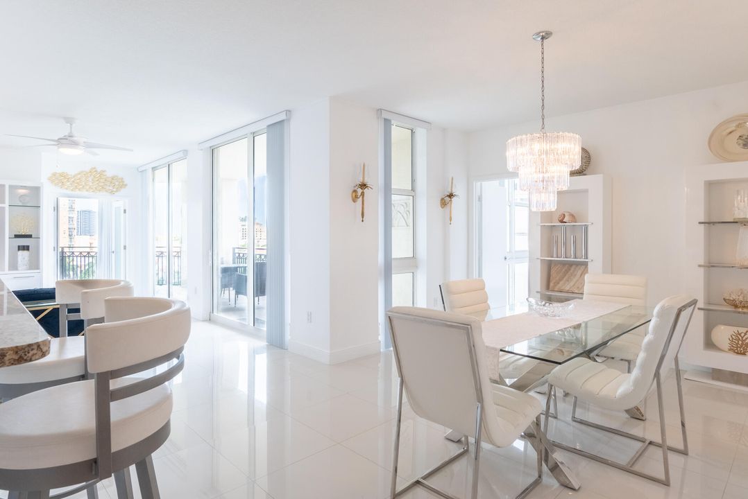 For Rent: $6,725 (2 beds, 2 baths, 1582 Square Feet)