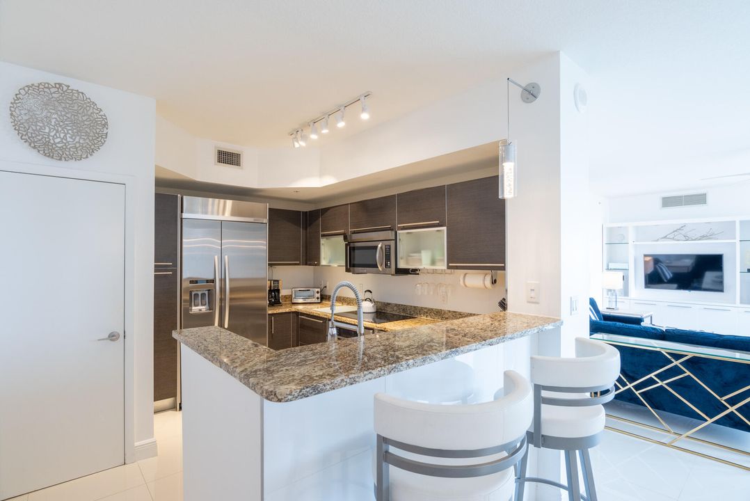 For Rent: $6,725 (2 beds, 2 baths, 1582 Square Feet)