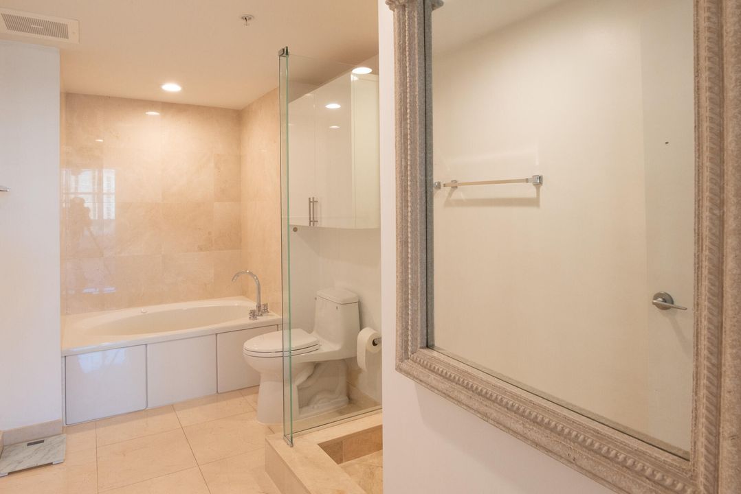 For Rent: $6,725 (2 beds, 2 baths, 1582 Square Feet)