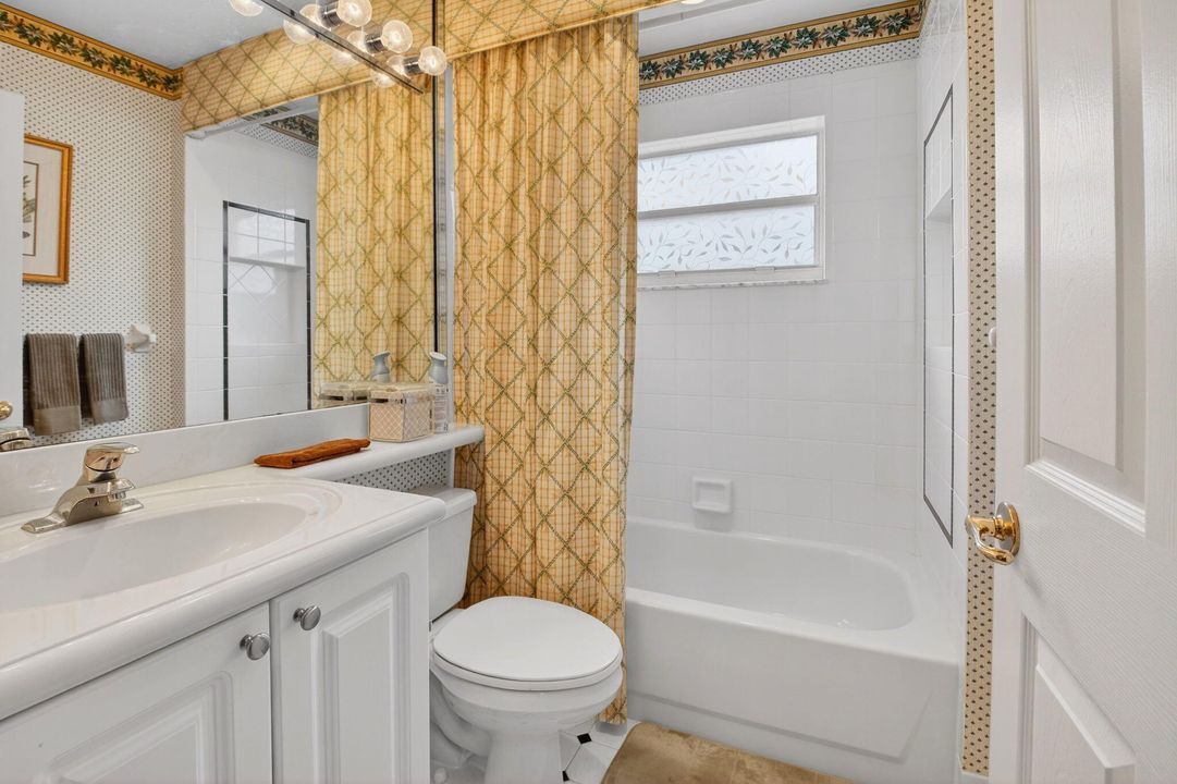 For Sale: $550,000 (3 beds, 2 baths, 1741 Square Feet)