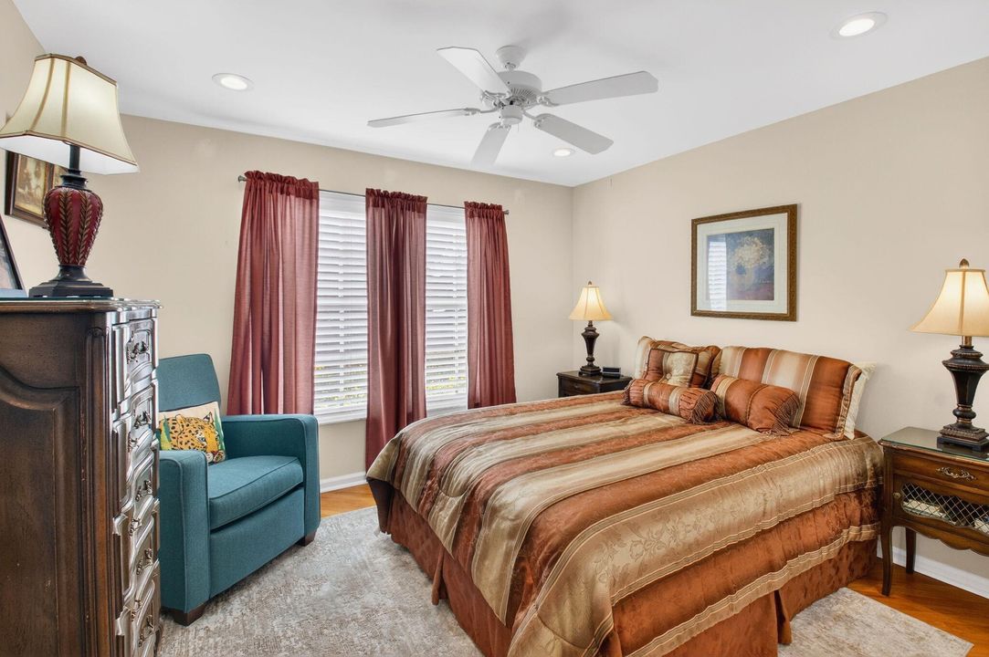 For Sale: $550,000 (3 beds, 2 baths, 1741 Square Feet)