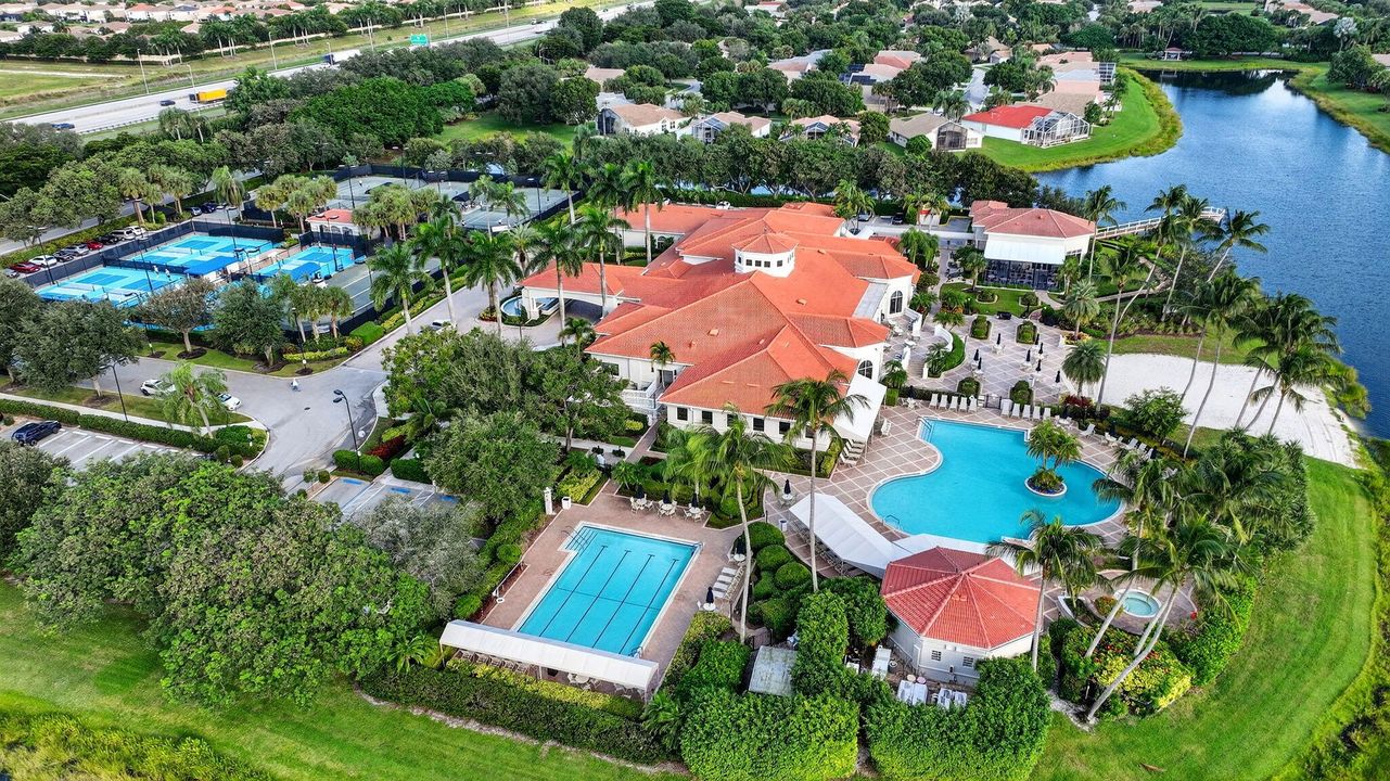 For Sale: $550,000 (3 beds, 2 baths, 1741 Square Feet)