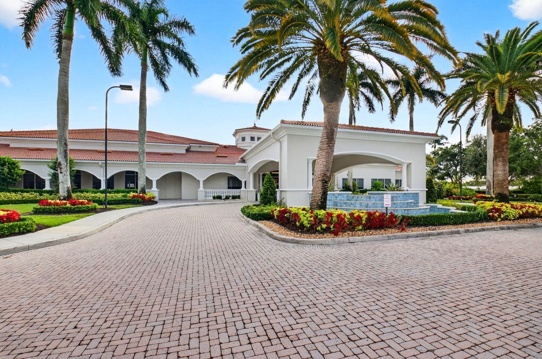 For Sale: $550,000 (3 beds, 2 baths, 1741 Square Feet)