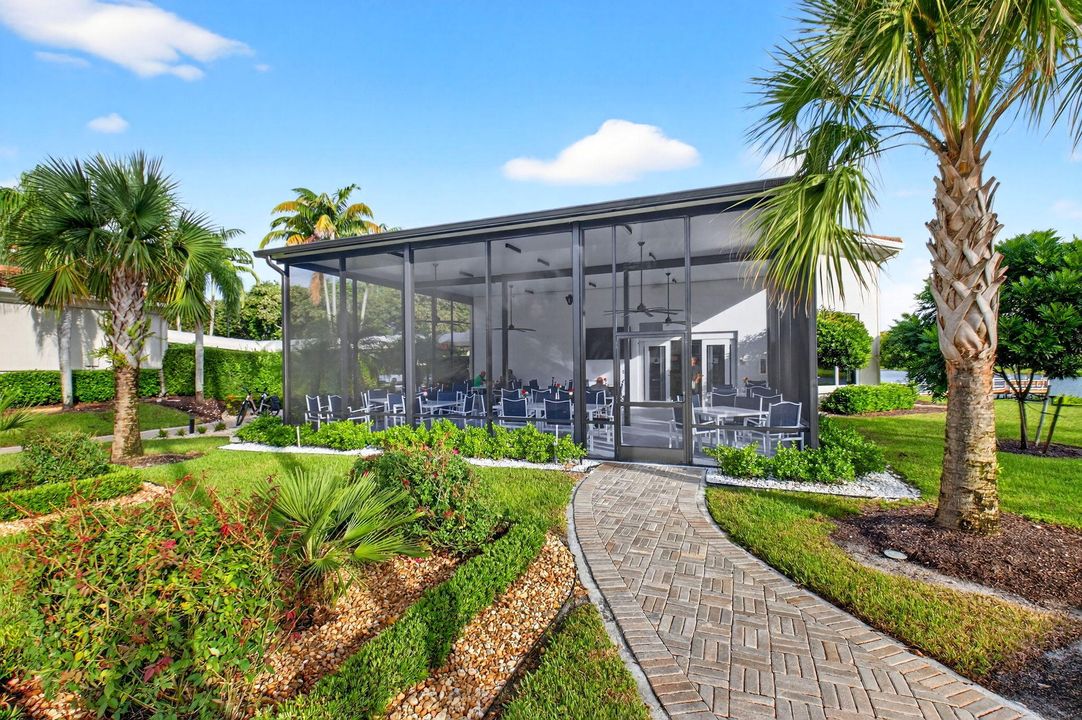 For Sale: $550,000 (3 beds, 2 baths, 1741 Square Feet)